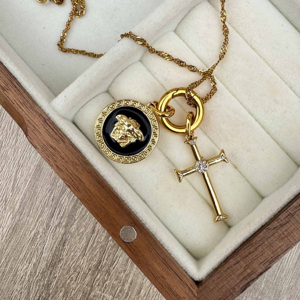 Enchant Luxe Medusa Necklace