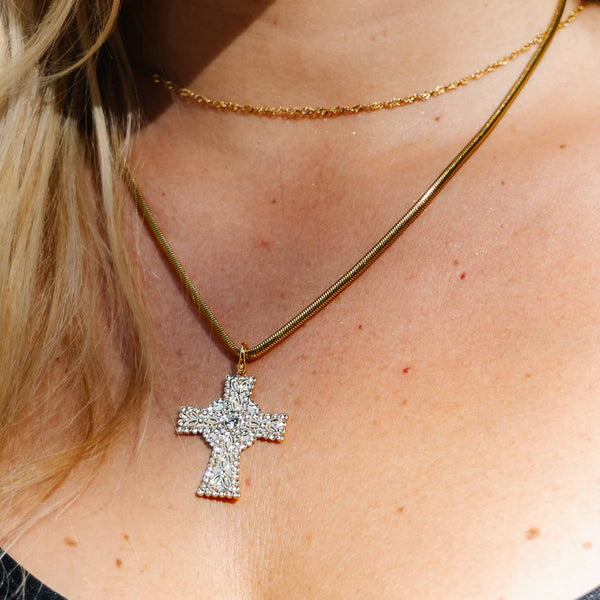 Enchant Luxe Eirella Snake Necklace