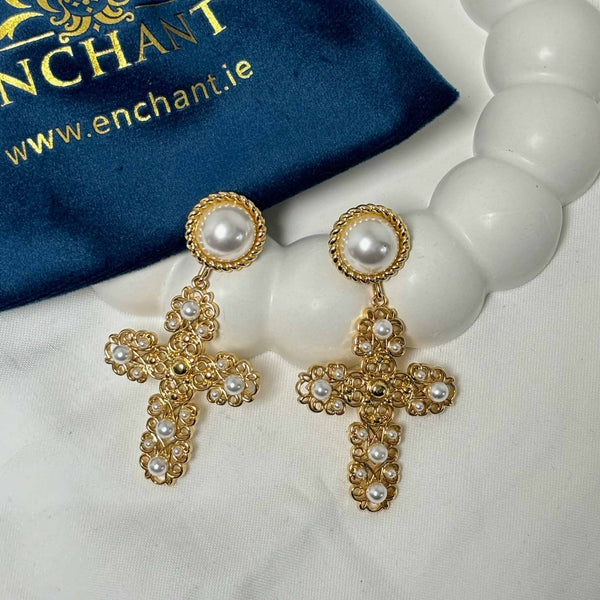 Enchant Pearl Charm Pendant Earring