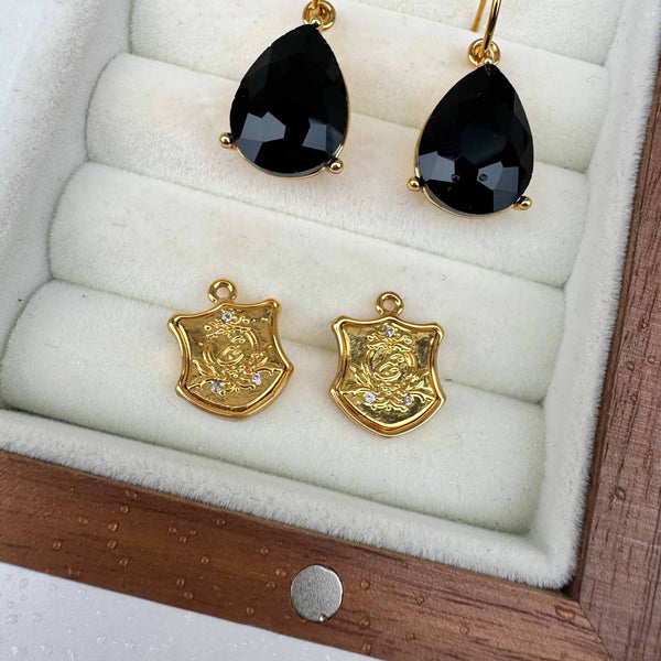 Enchant Black Crystal Charm