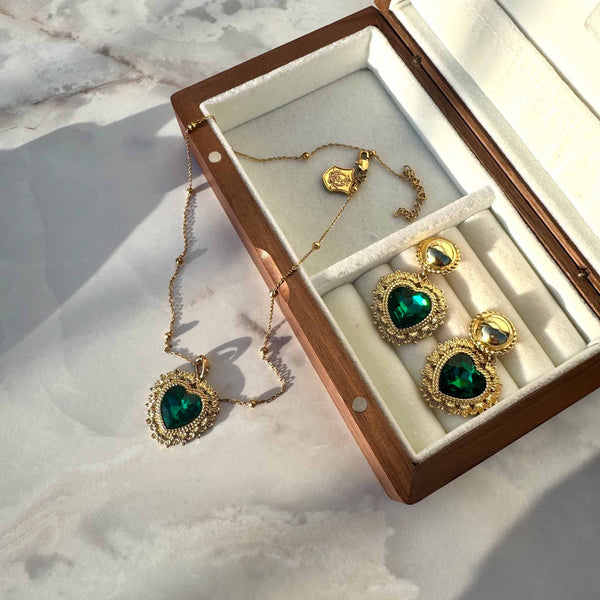 Emerald Amora Gift Set